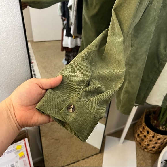 💚 Funkitribe Olive Corduroy Sherpa Button Down Shirt Sz L | Cozy Layering Piece - Picture 6 of 7